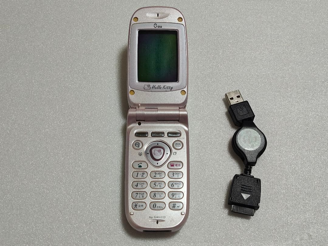 希少ハローキティ 携帯 cdmaOne C401SA 起動可 ジャンク