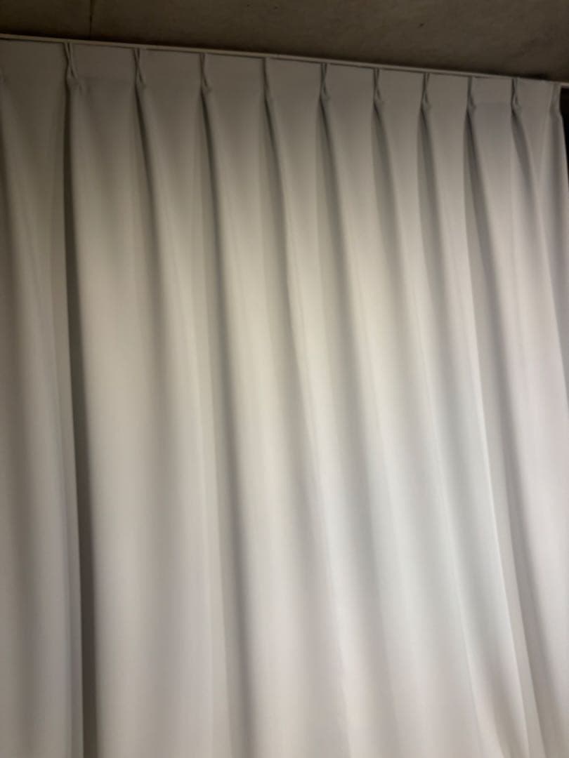 【新品未使用】1級遮光カーテン （カラー:スノーグレー）