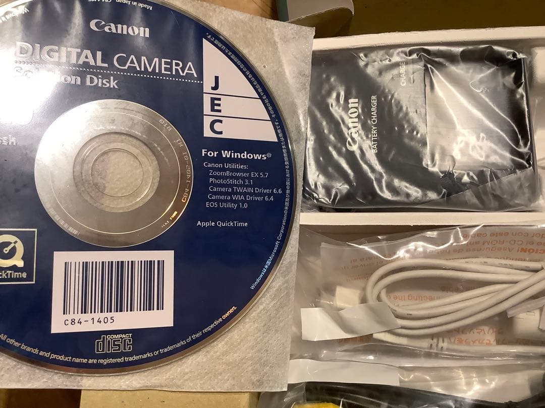 美品　Canon　IXY900IS　デジタルカメラ