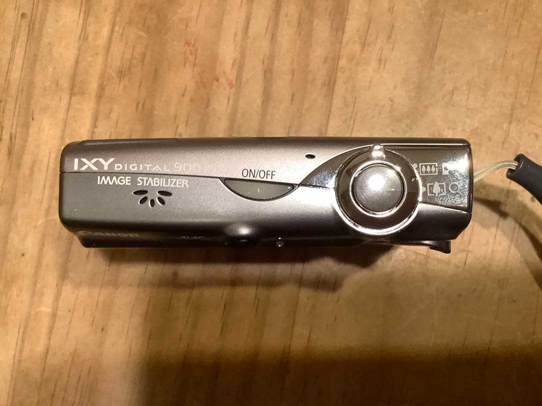 美品　Canon　IXY900IS　デジタルカメラ