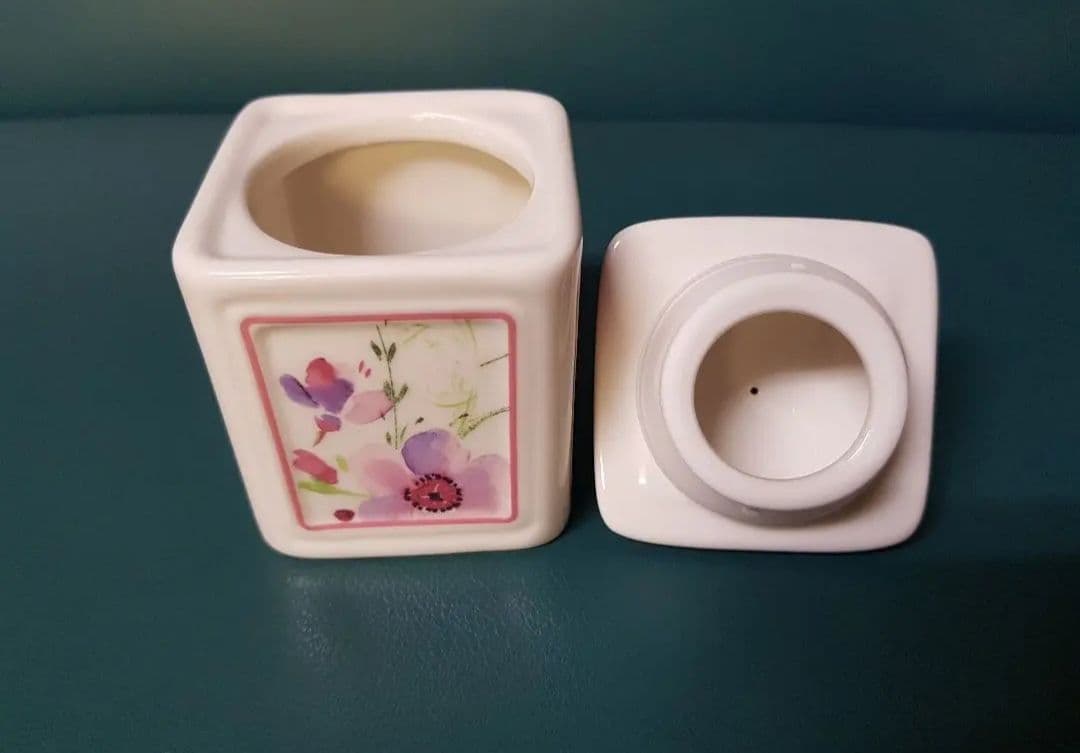 可愛いキャニスター 花柄 ピンク ビレロイボッホ 容器 ジャム入れ