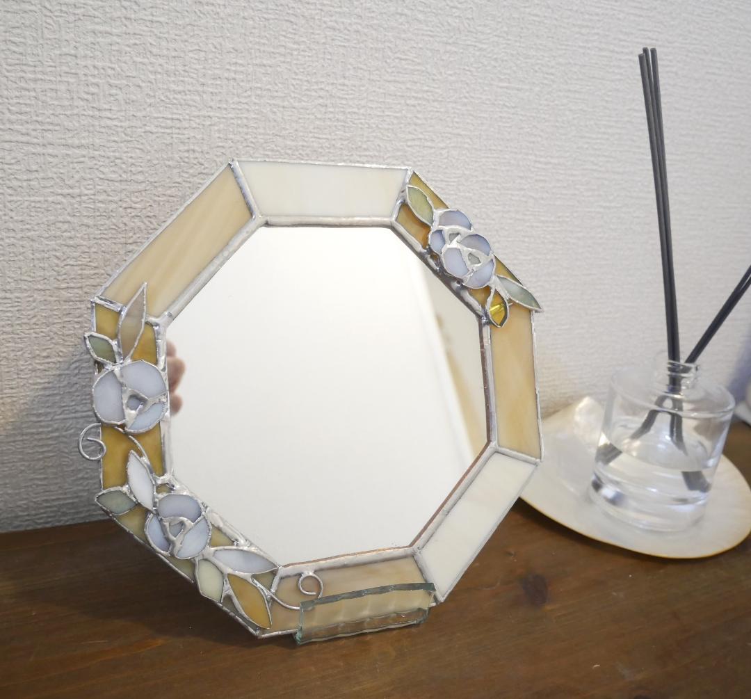 *✴︎:.。ベージュの白い小花の八角形鏡♪　（size20㎝/Max21㎝）