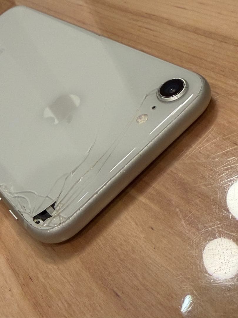 【稼働確認済み】Apple iPhone8 シルバー 64GB