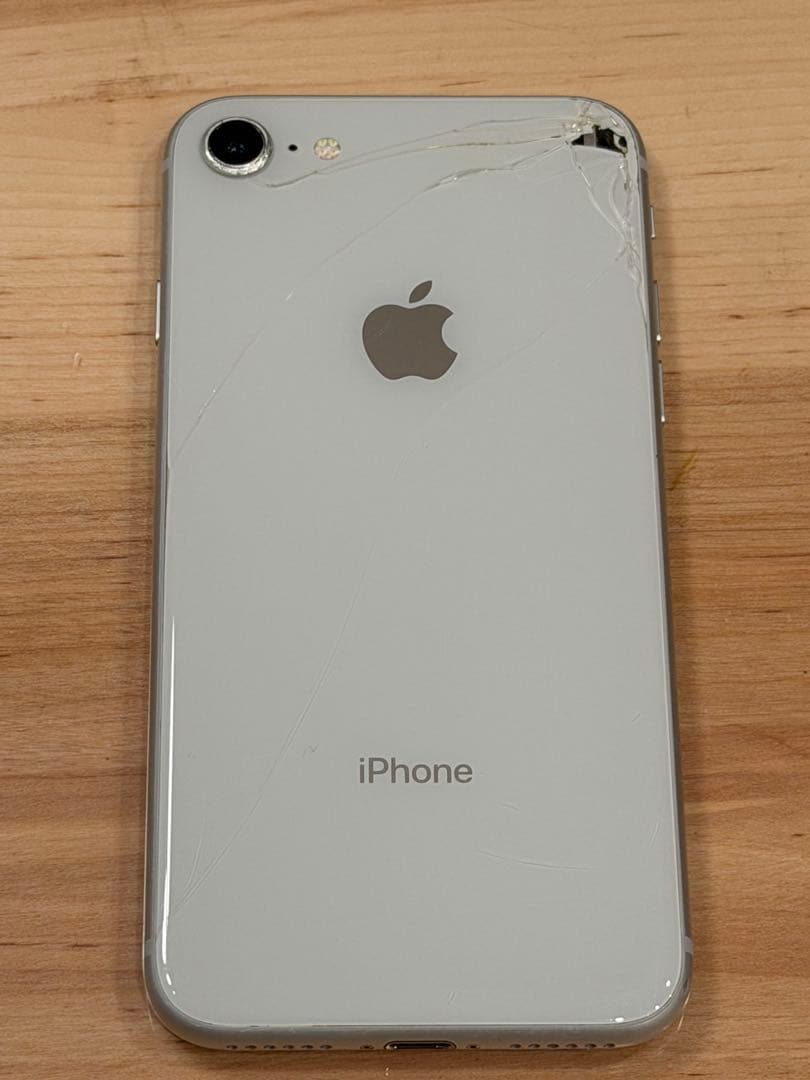 【稼働確認済み】Apple iPhone8 シルバー 64GB