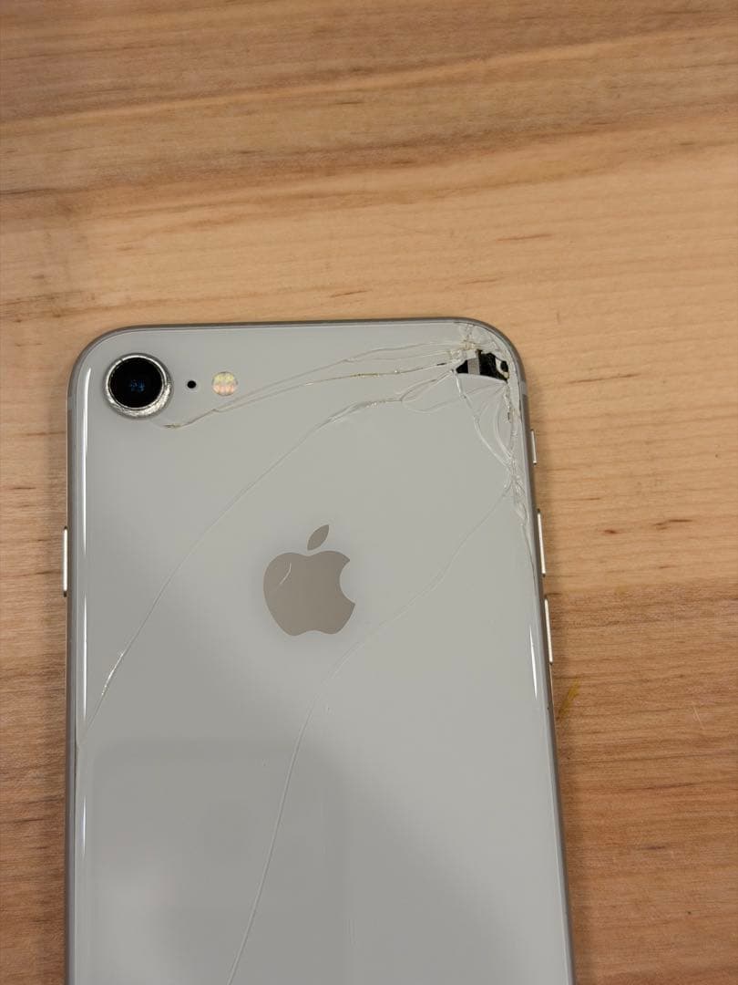 【稼働確認済み】Apple iPhone8 シルバー 64GB