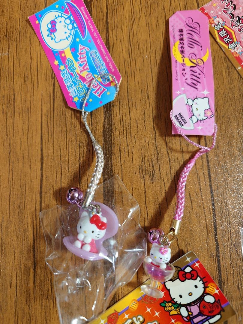 ハローキティ ご当地根付けストラップセット まとめ売り 12本