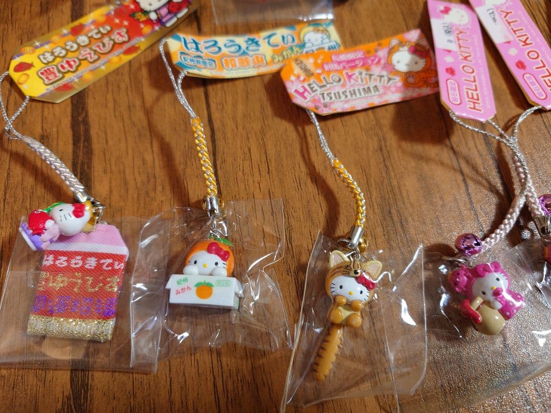 ハローキティ ご当地根付けストラップセット まとめ売り 12本