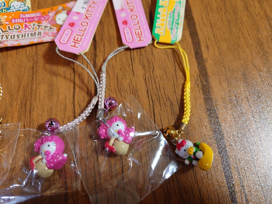 ハローキティ ご当地根付けストラップセット まとめ売り 12本