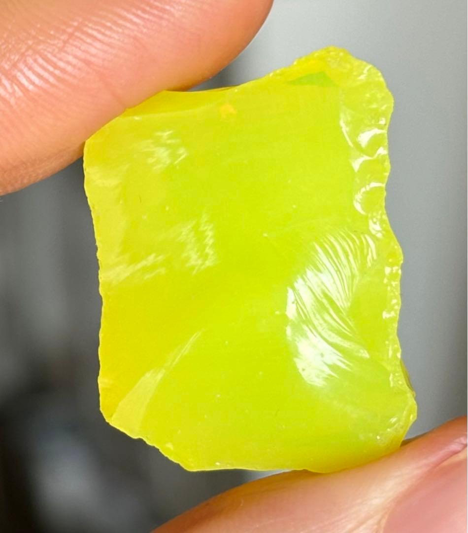 アンダラクリスタル　イエロー　シエラネバダ産　握り石