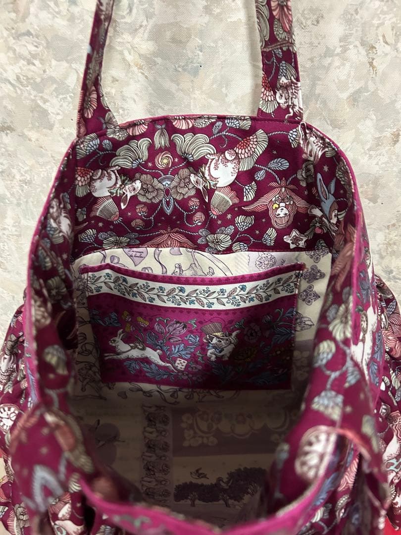 ハンドメイド　フリルバッグ　ジョリーフルール ポイズンベリーワインレッド