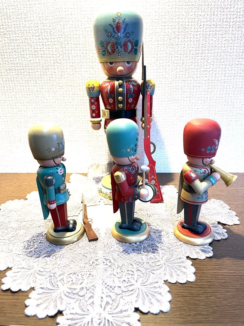 くるみ割り人形　兵隊大と音楽隊　4体セット
