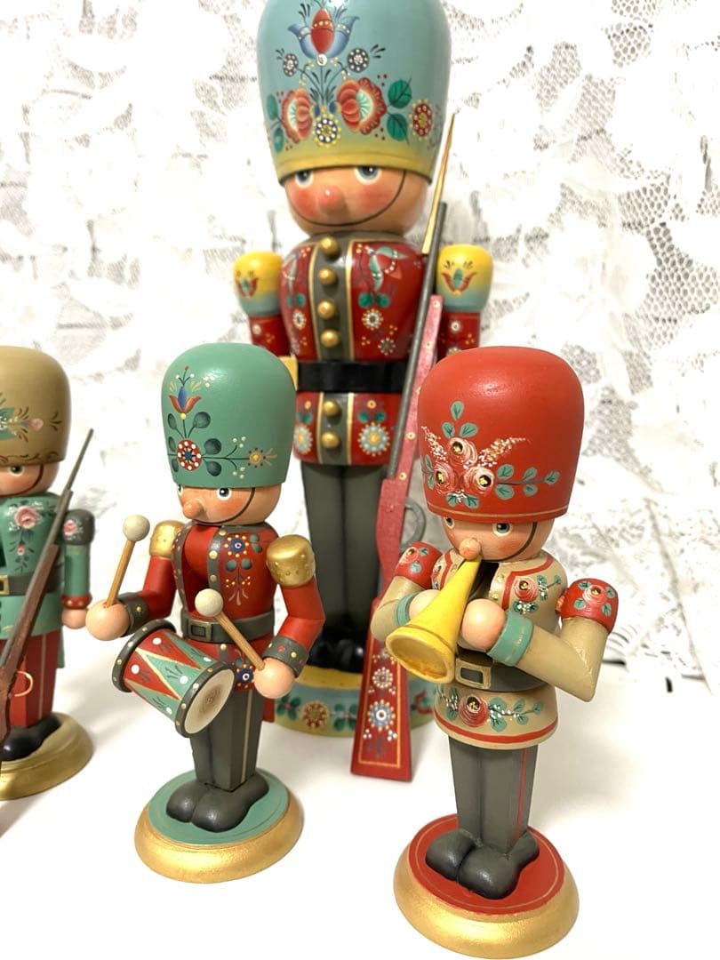 くるみ割り人形　兵隊大と音楽隊　4体セット