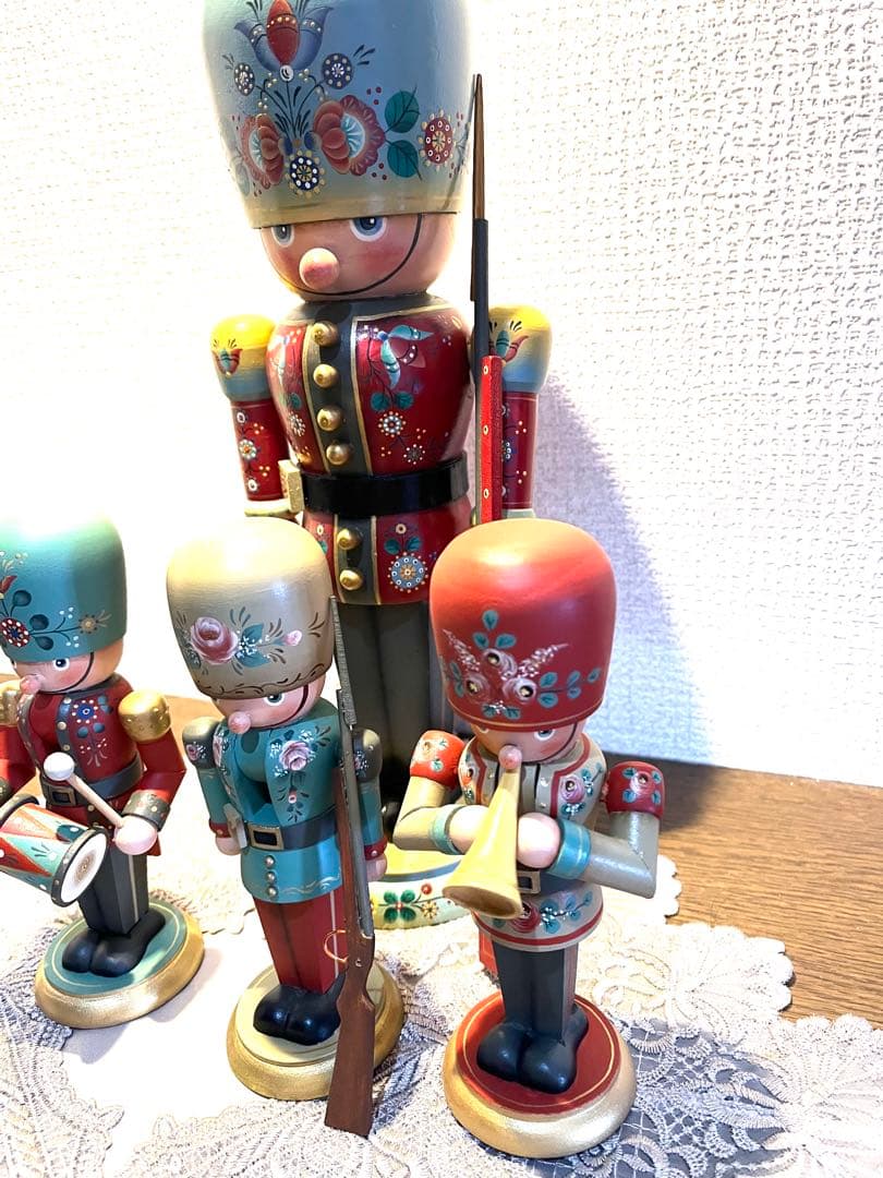 くるみ割り人形　兵隊大と音楽隊　4体セット