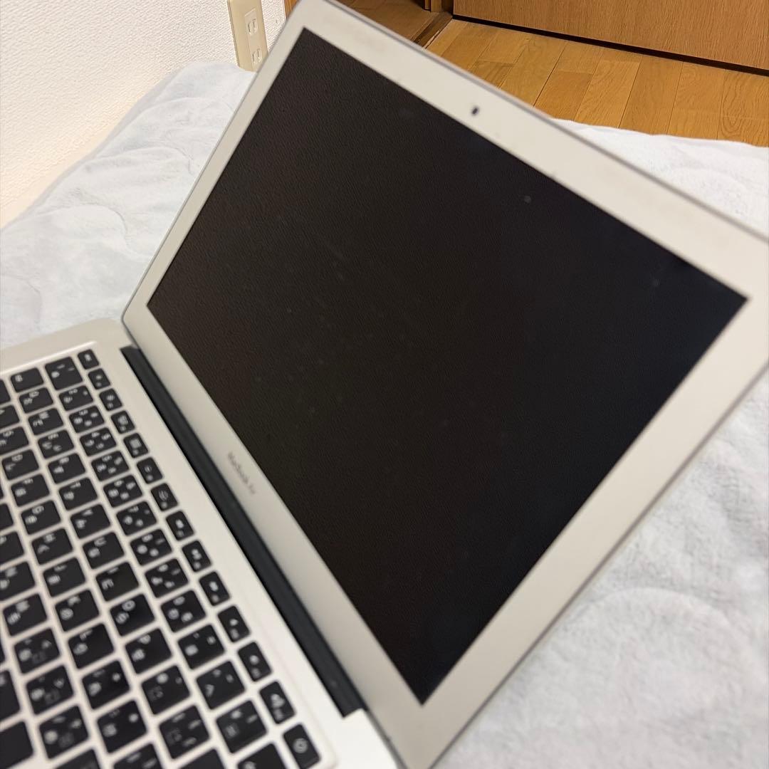 MacBook Air 13インチ 2013年/シルバー　コンセント付き