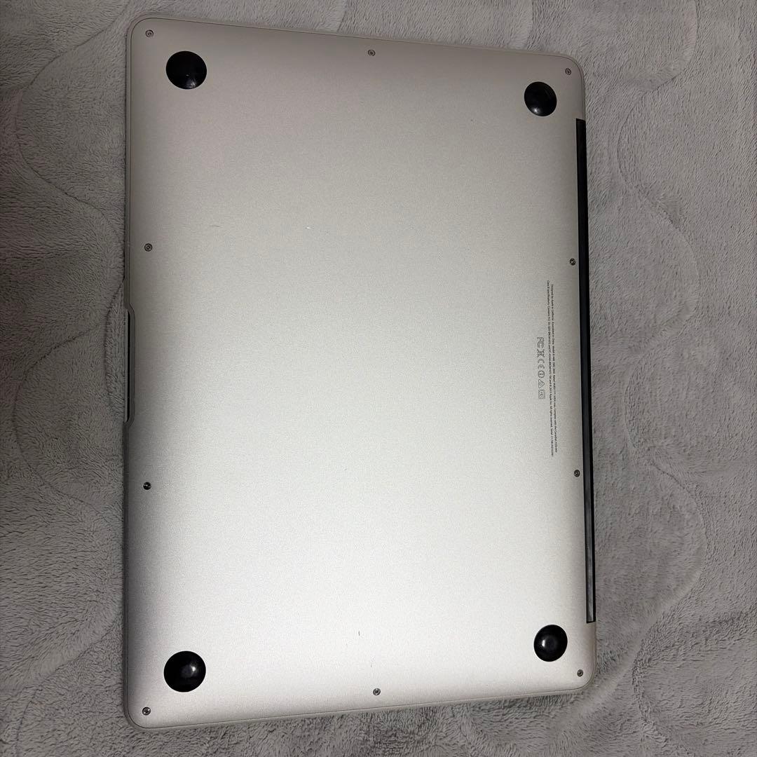 MacBook Air 13インチ 2013年/シルバー　コンセント付き