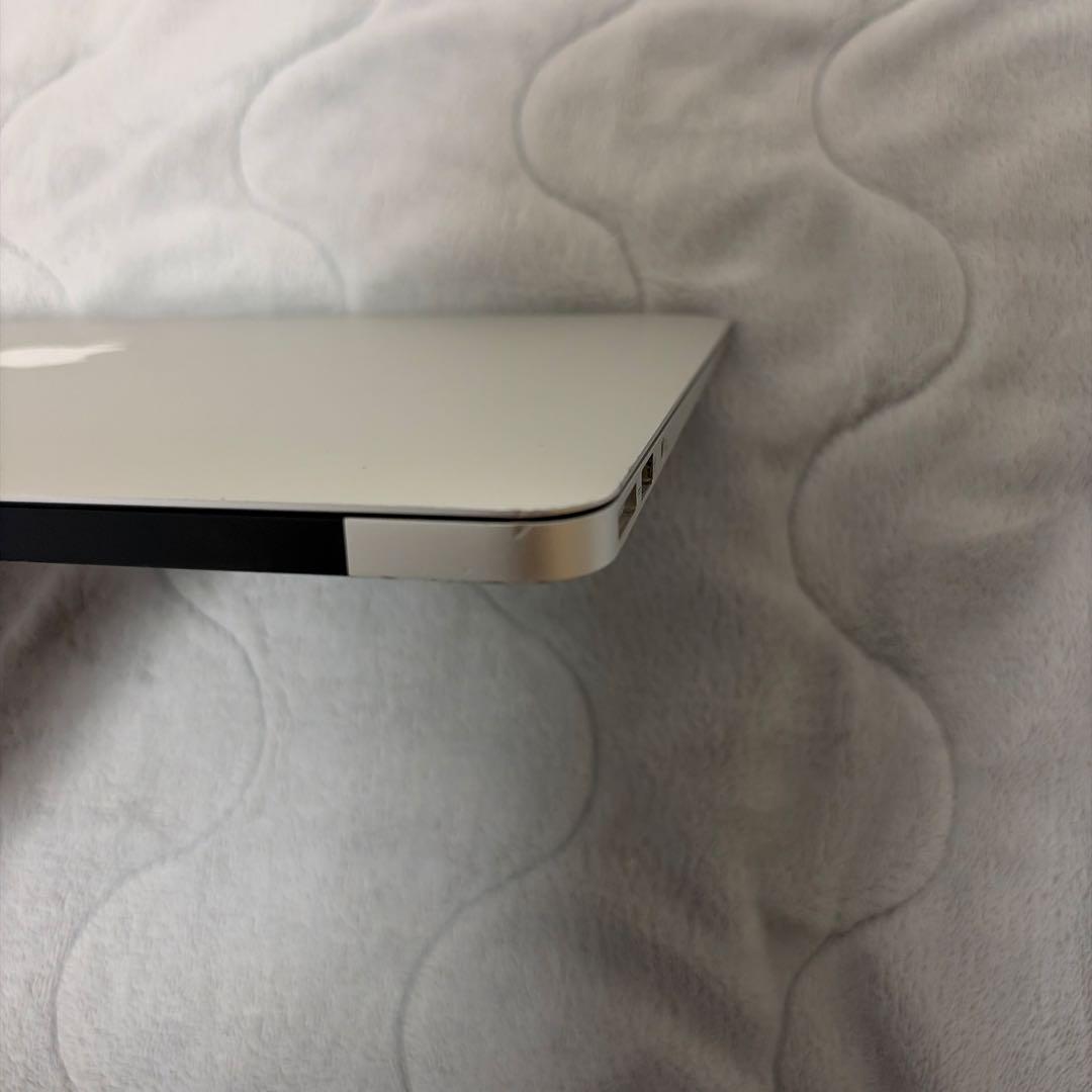MacBook Air 13インチ 2013年/シルバー　コンセント付き