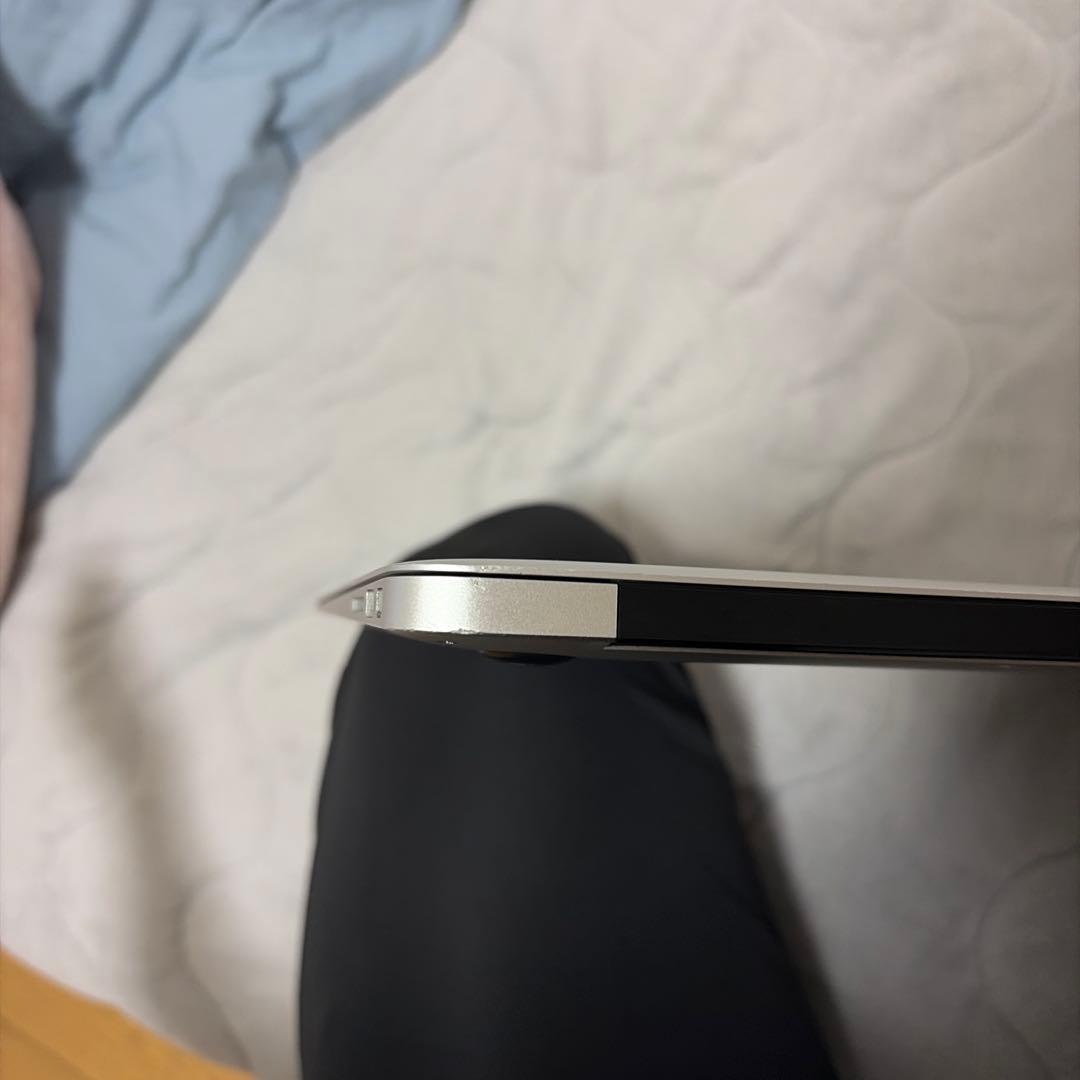 MacBook Air 13インチ 2013年/シルバー　コンセント付き