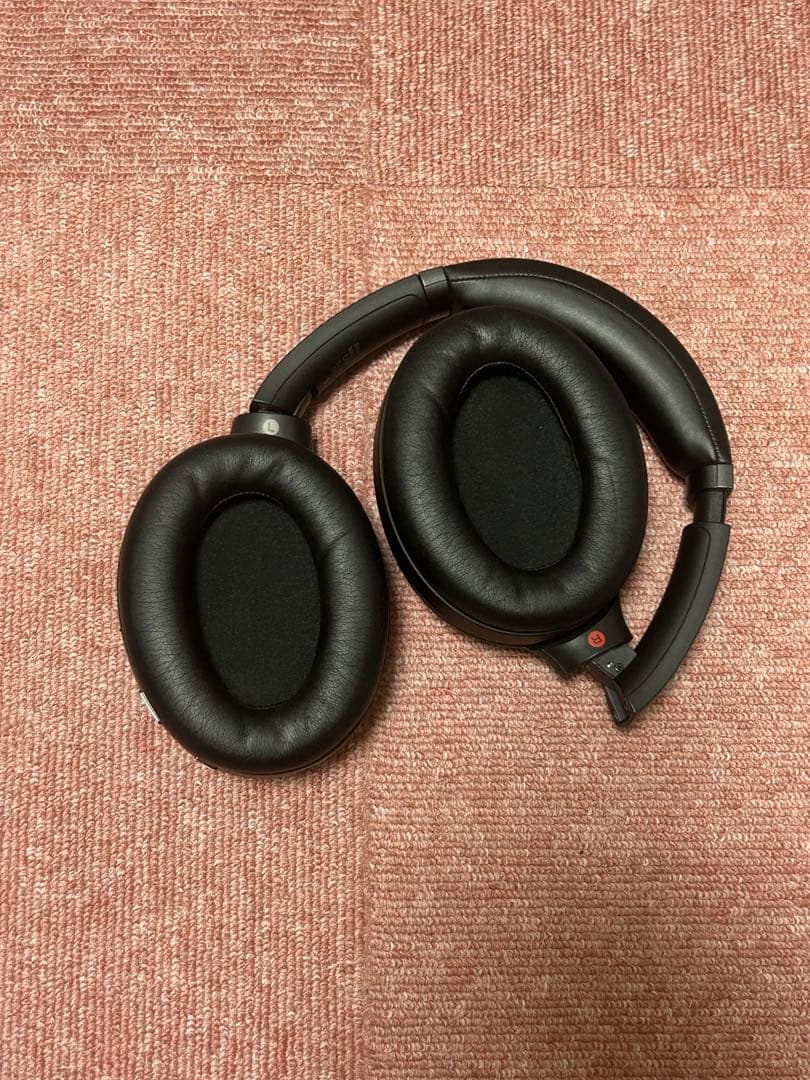 SONY ワイヤレスヘッドホン WH-1000XM3 （※USB-C充電器なし)