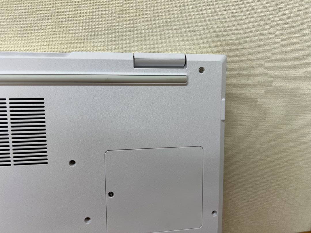 NEC LAVIE N16 N1671/HAW パールホワイト