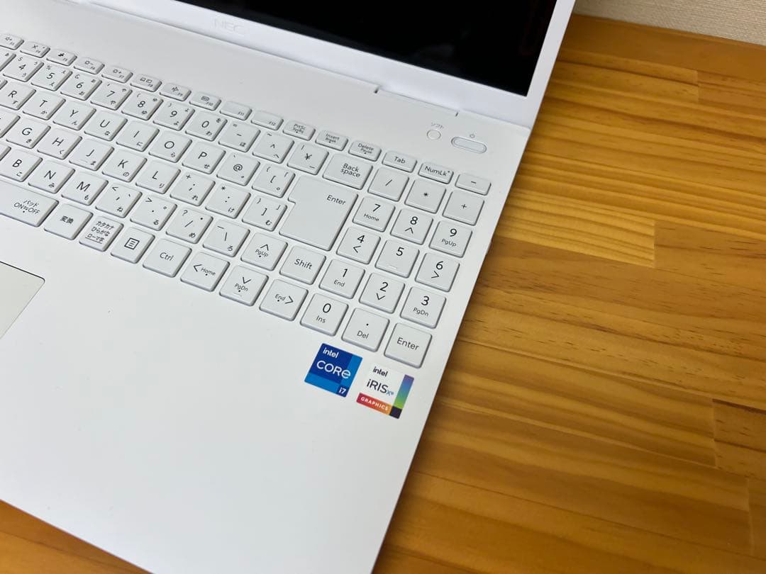 NEC LAVIE N16 N1671/HAW パールホワイト