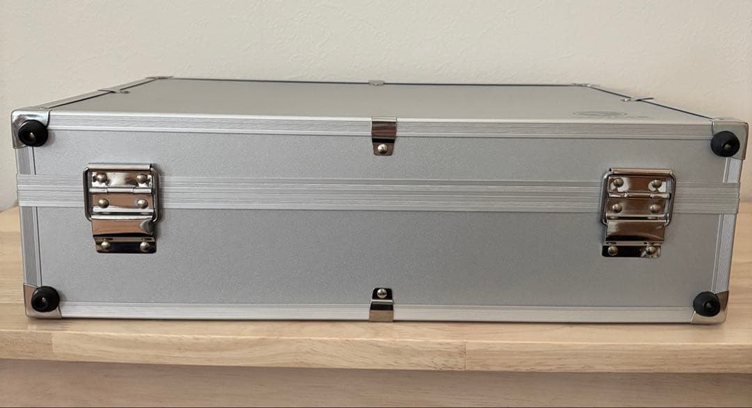 TOYGER CEO Storage アタッシュケース　シルバー