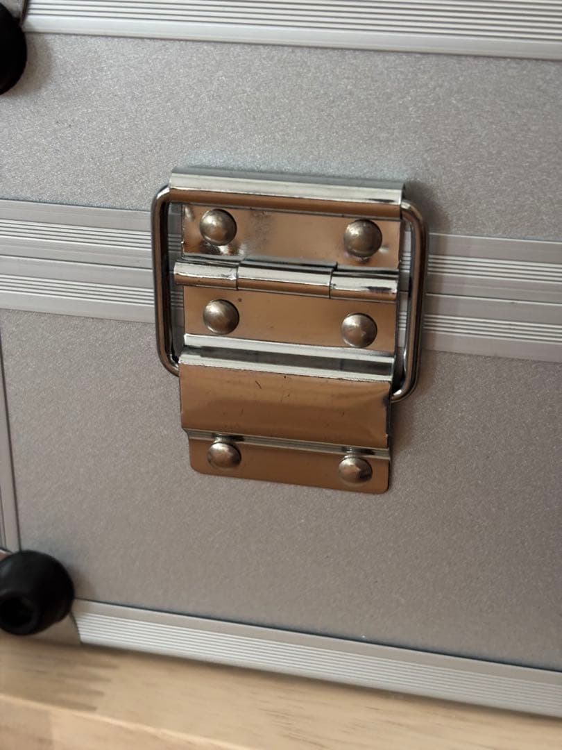 TOYGER CEO Storage アタッシュケース　シルバー