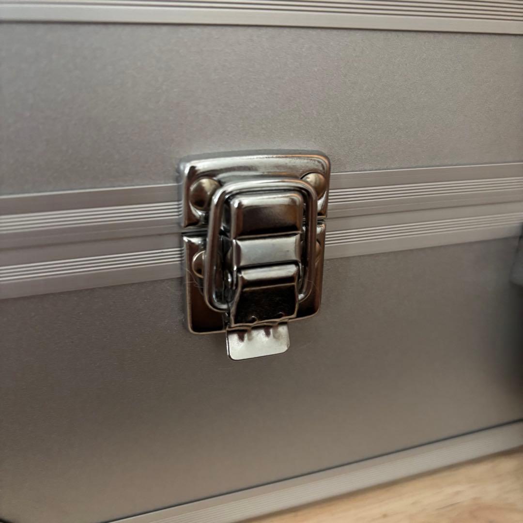 TOYGER CEO Storage アタッシュケース　シルバー