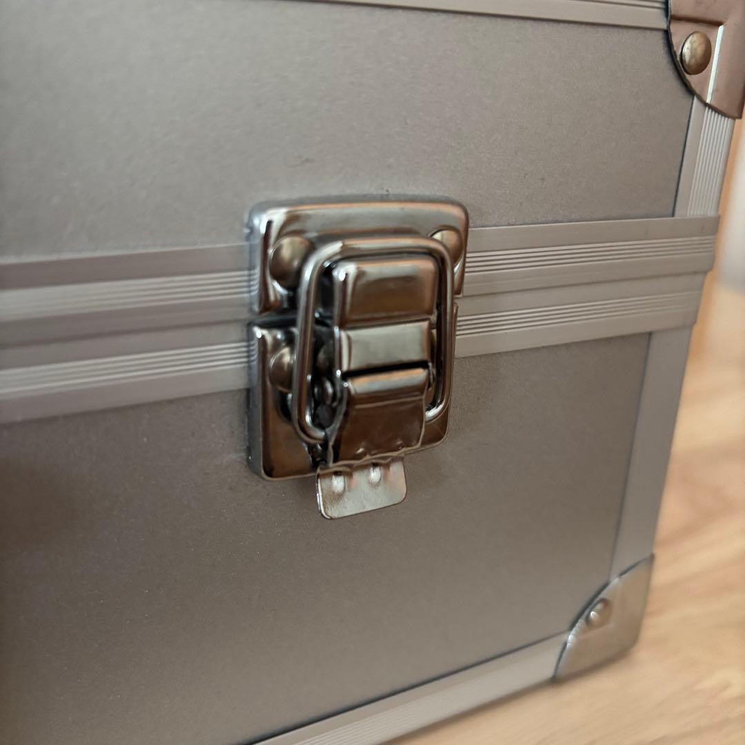 TOYGER CEO Storage アタッシュケース　シルバー