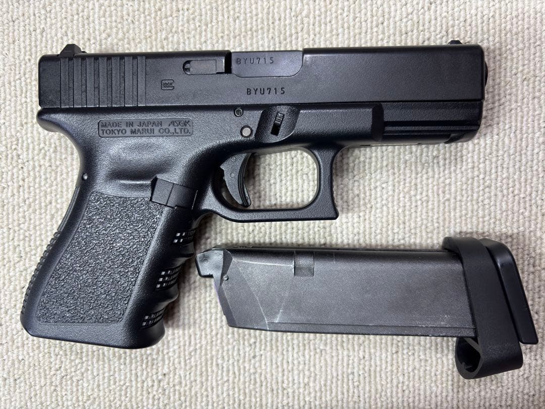 東京マルイ グロック19 サードジェネレーション 新品予備マガジン付き　G19