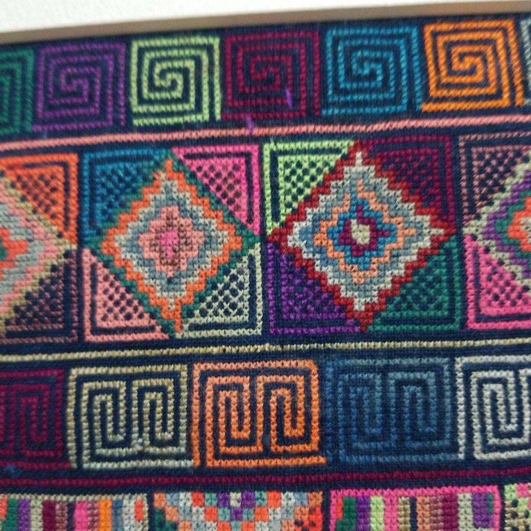 【お値引き】アジアン雑貨　エスニックインテリア　タイアカ族　　刺繍額　美品