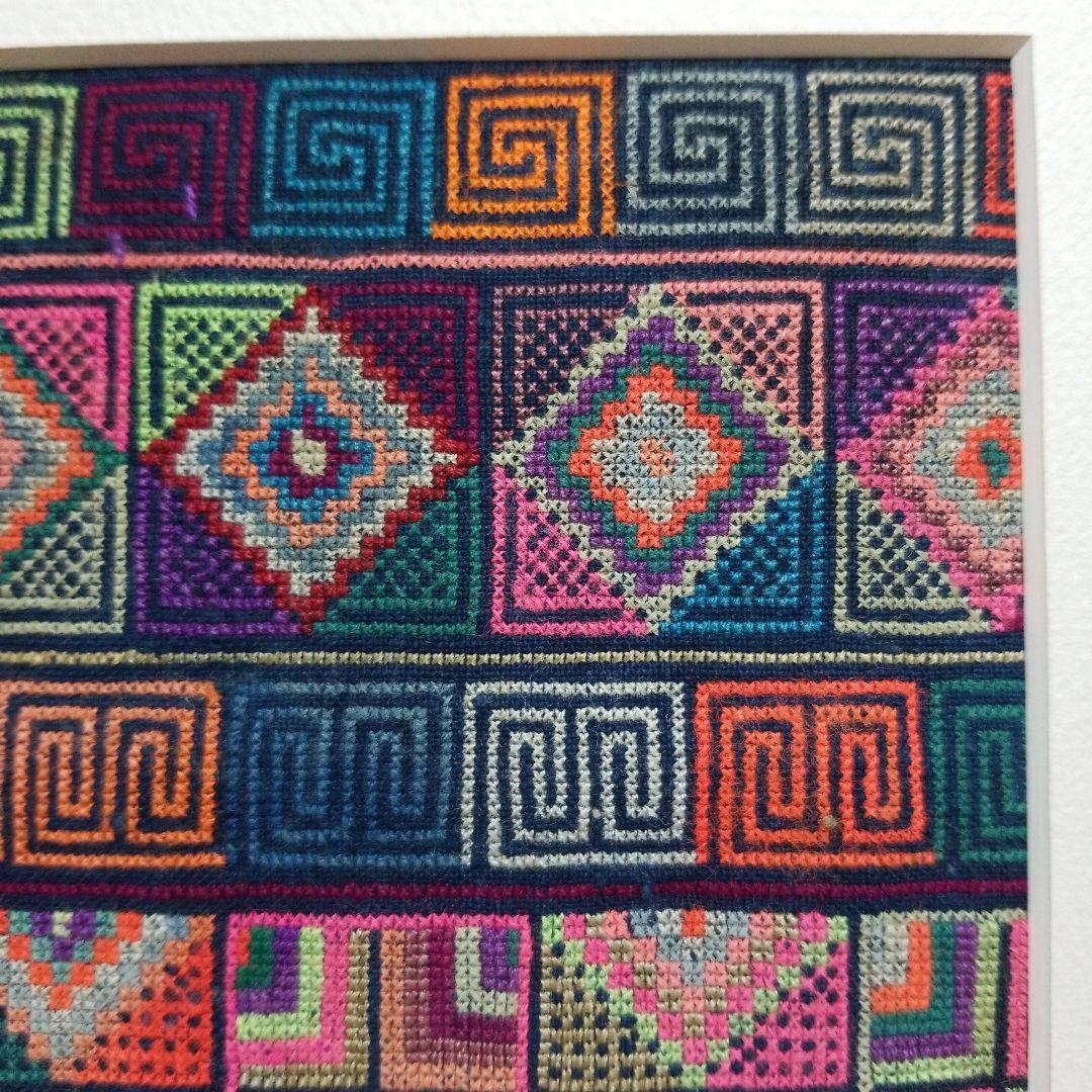 【お値引き】アジアン雑貨　エスニックインテリア　タイアカ族　　刺繍額　美品