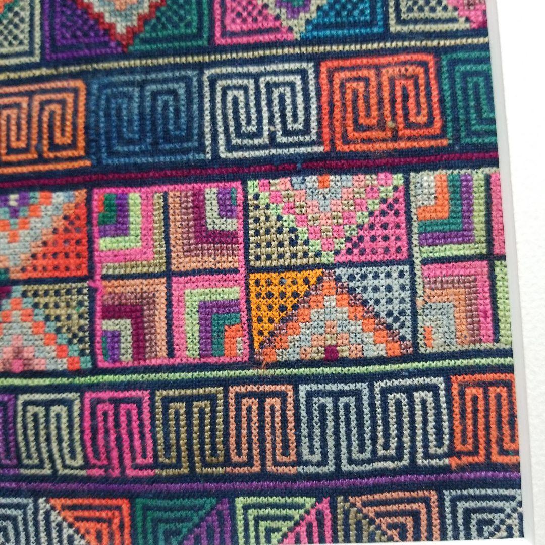 【お値引き】アジアン雑貨　エスニックインテリア　タイアカ族　　刺繍額　美品