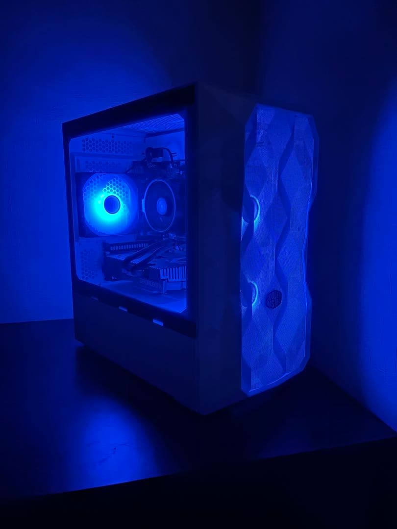 ホワイトゲーミングPC（ryzen,Windows11,RTX,SSD）