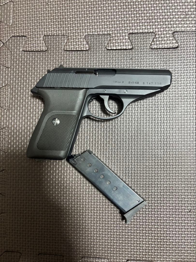 p230jpABSガスガン マガジン付き