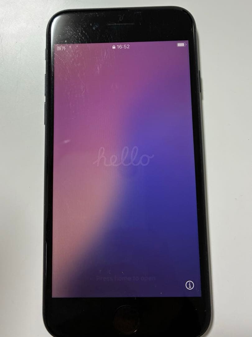 iPhone SE第二世代　64GB バッテリー76%