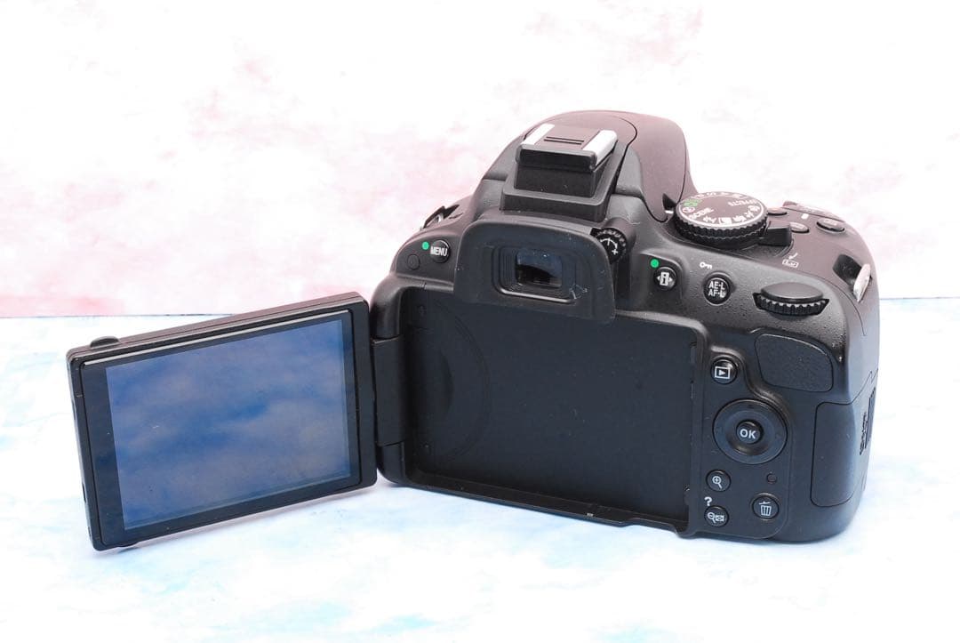 Nikon D5100★入門機★美品＆S数少★バッテリー2個★一眼レフカメラ