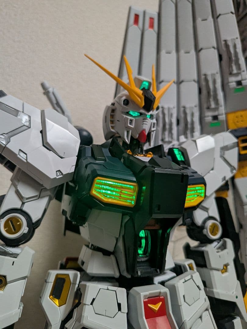 【完成品】PG UNLEASHED 1/60 νガンダム＋LED