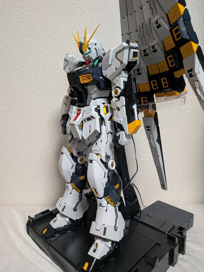 【完成品】PG UNLEASHED 1/60 νガンダム＋LED