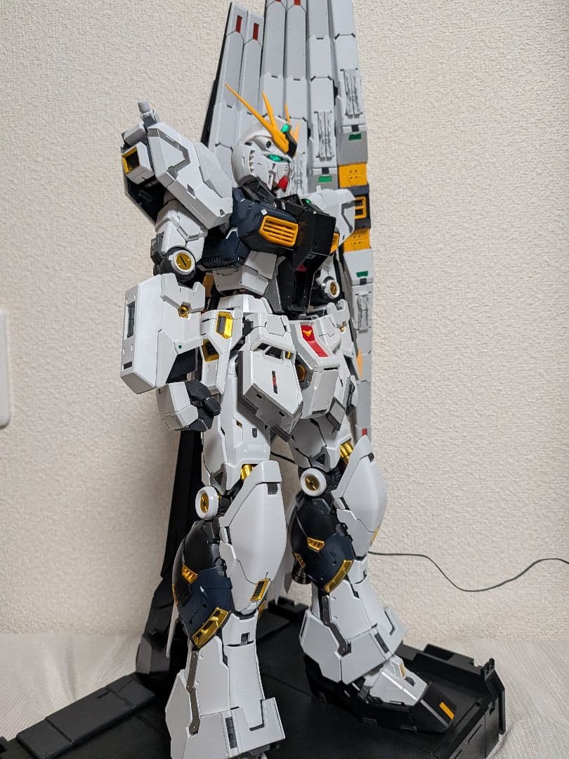 【完成品】PG UNLEASHED 1/60 νガンダム＋LED