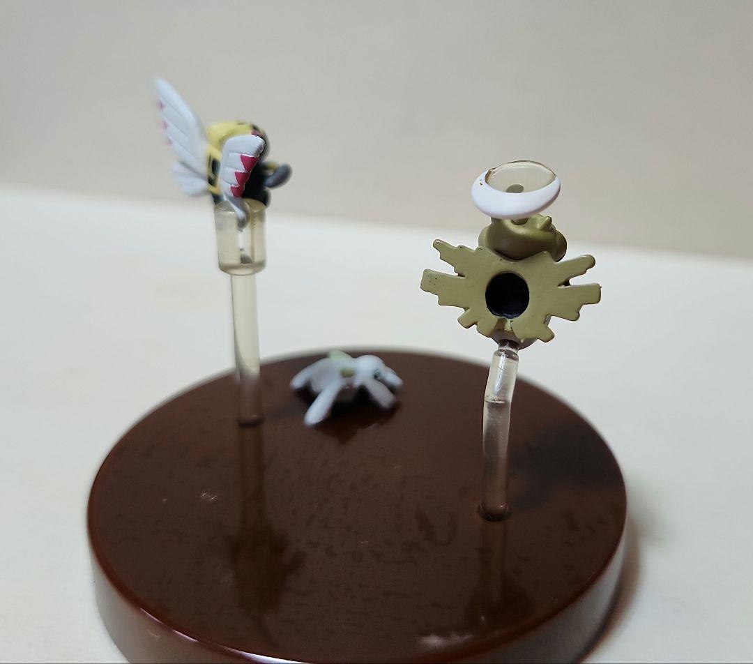 美品　立体ポケモン図鑑　ツチニン　テッカニン　ヌケニン