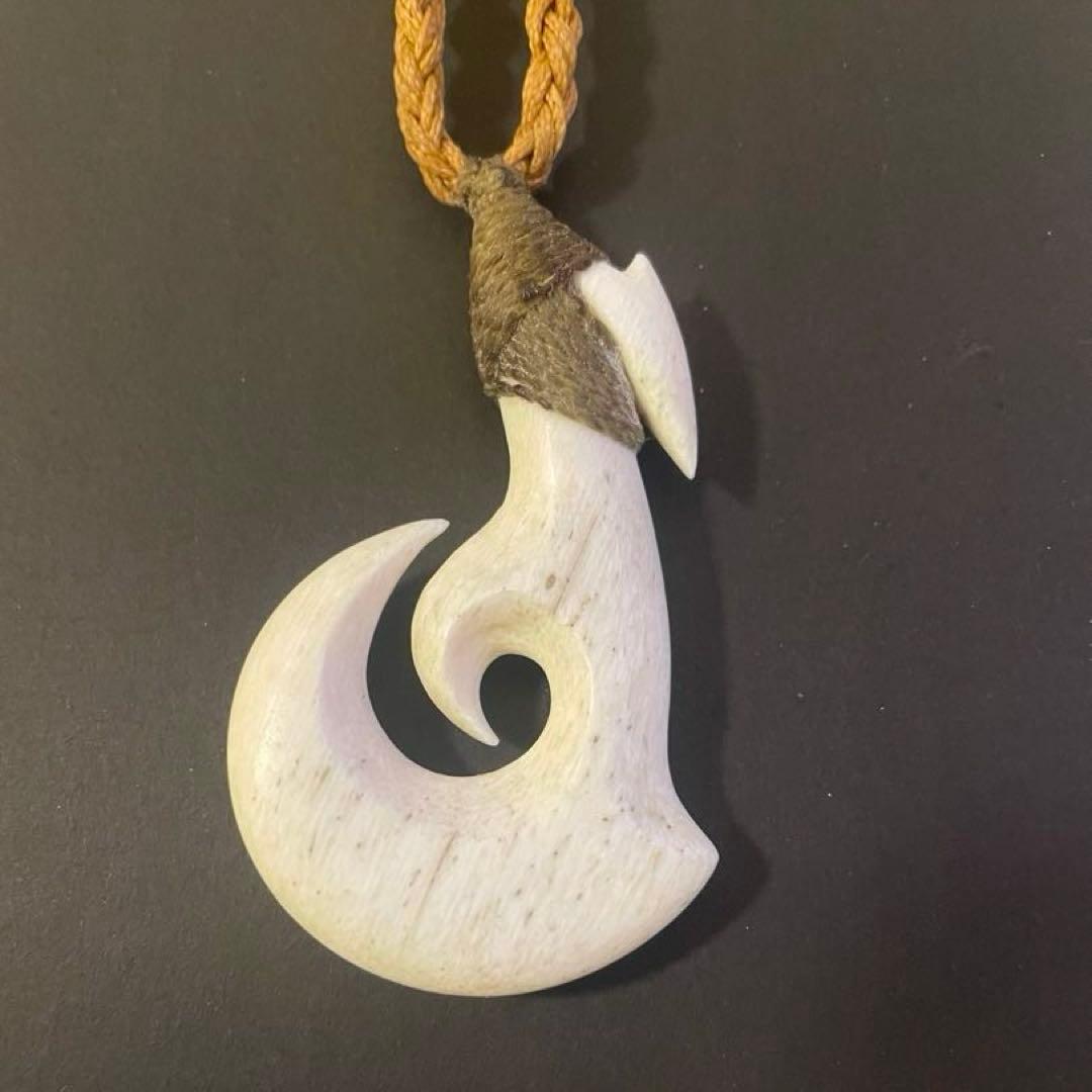ボーンカービングネックレス FH57★マッコウ
