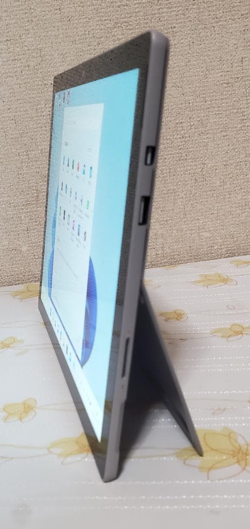 ★美品★ Surface Pro6 i7-8650U/16GB/512GB