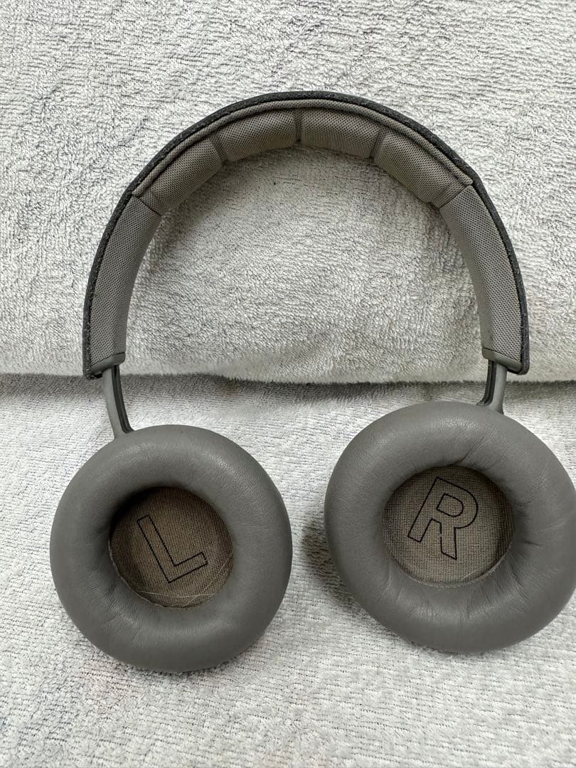 ！Bang & Olufsen ワイヤレスヘッドホン