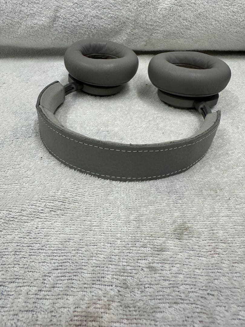 ！Bang & Olufsen ワイヤレスヘッドホン