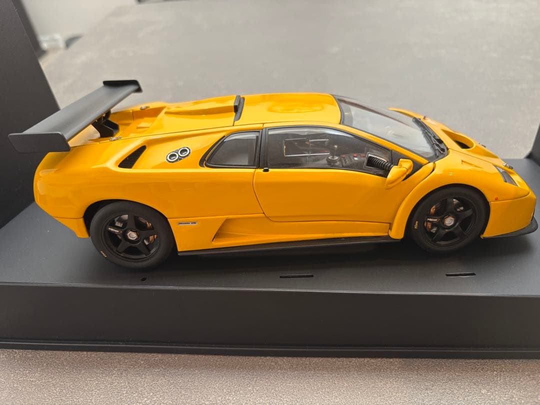 オートアート製 ランボルギーニ ディアブロGTR 1/18
