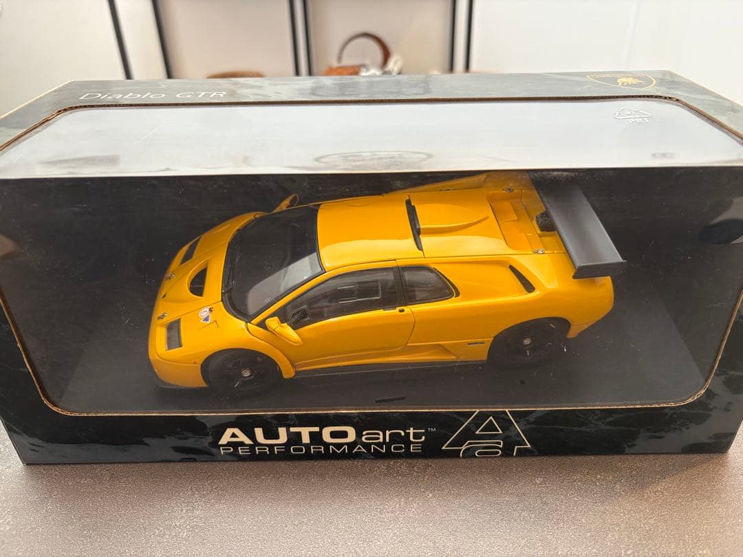 オートアート製 ランボルギーニ ディアブロGTR 1/18