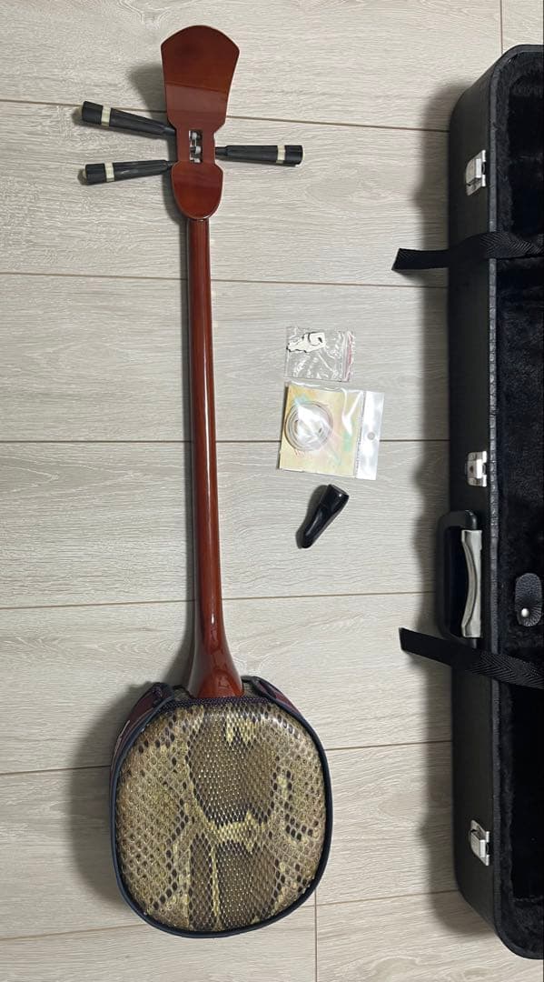 伝統的な三線 強化張り