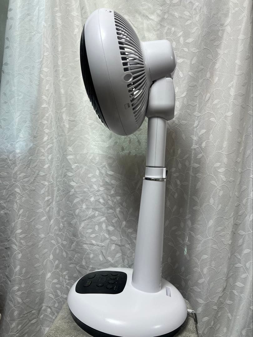 【美品】アイリスオーヤマ サーキュレーター扇風機 KSF-DC181T-W