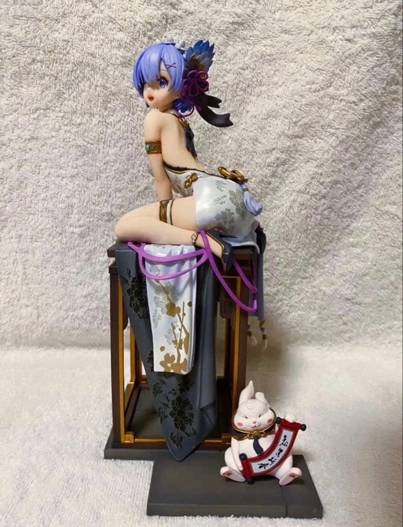 リゼロ レム 優雅美人ver. エミリア 優雅美人ver. フィギュア