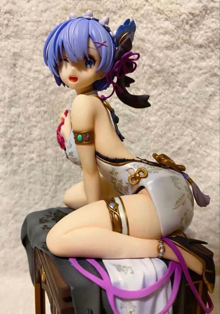リゼロ レム 優雅美人ver. エミリア 優雅美人ver. フィギュア
